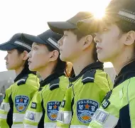 关于板球淘汰赛，胶东铁骑队与北城海豚队翻盘，阵地战处理得当！复盘值得玩味的信息